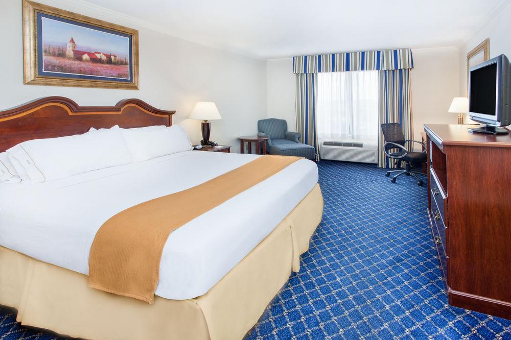 Holiday Inn Express By Ihg Douglas Zewnętrze zdjęcie