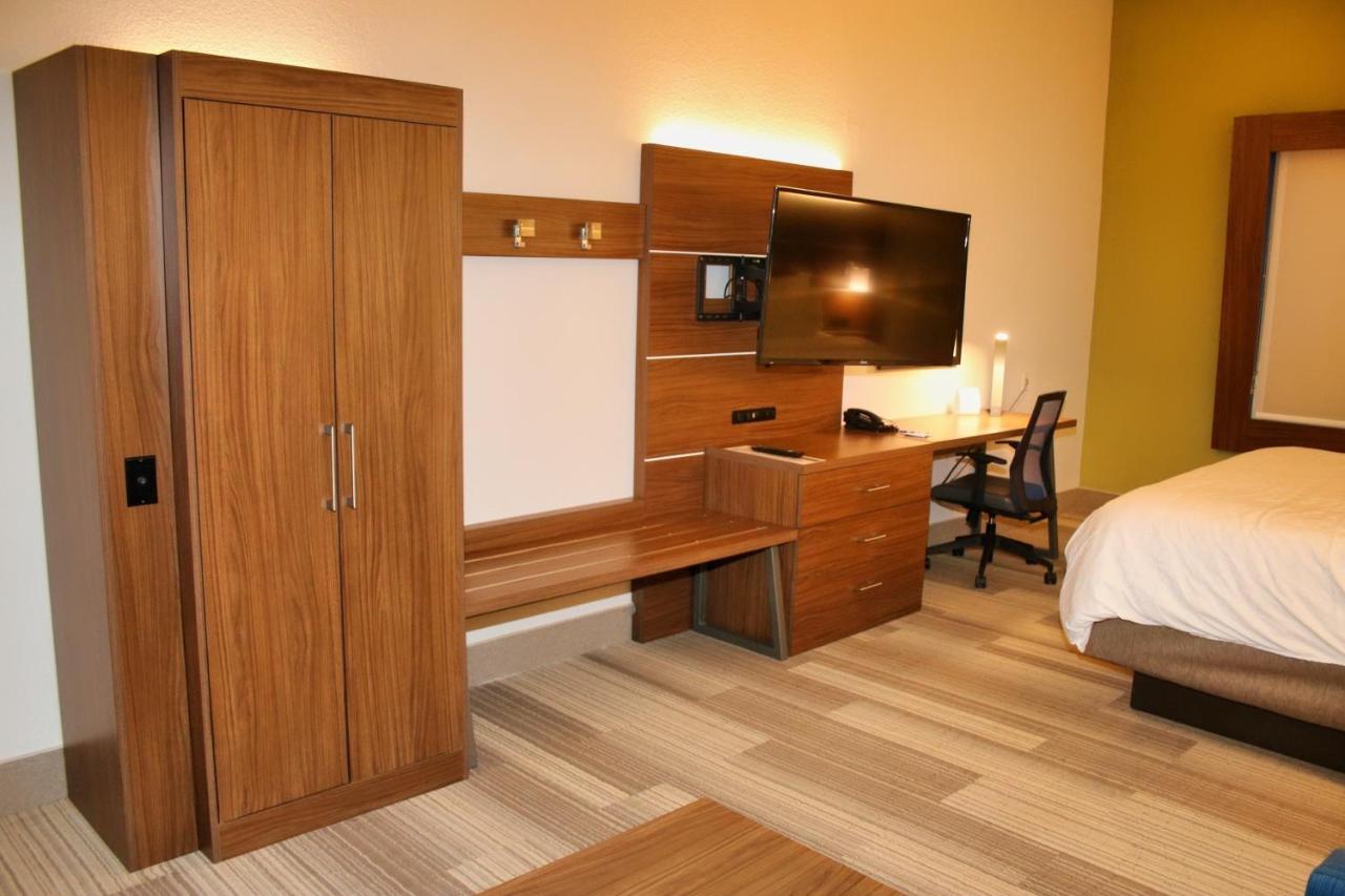 Holiday Inn Express By Ihg Douglas Zewnętrze zdjęcie