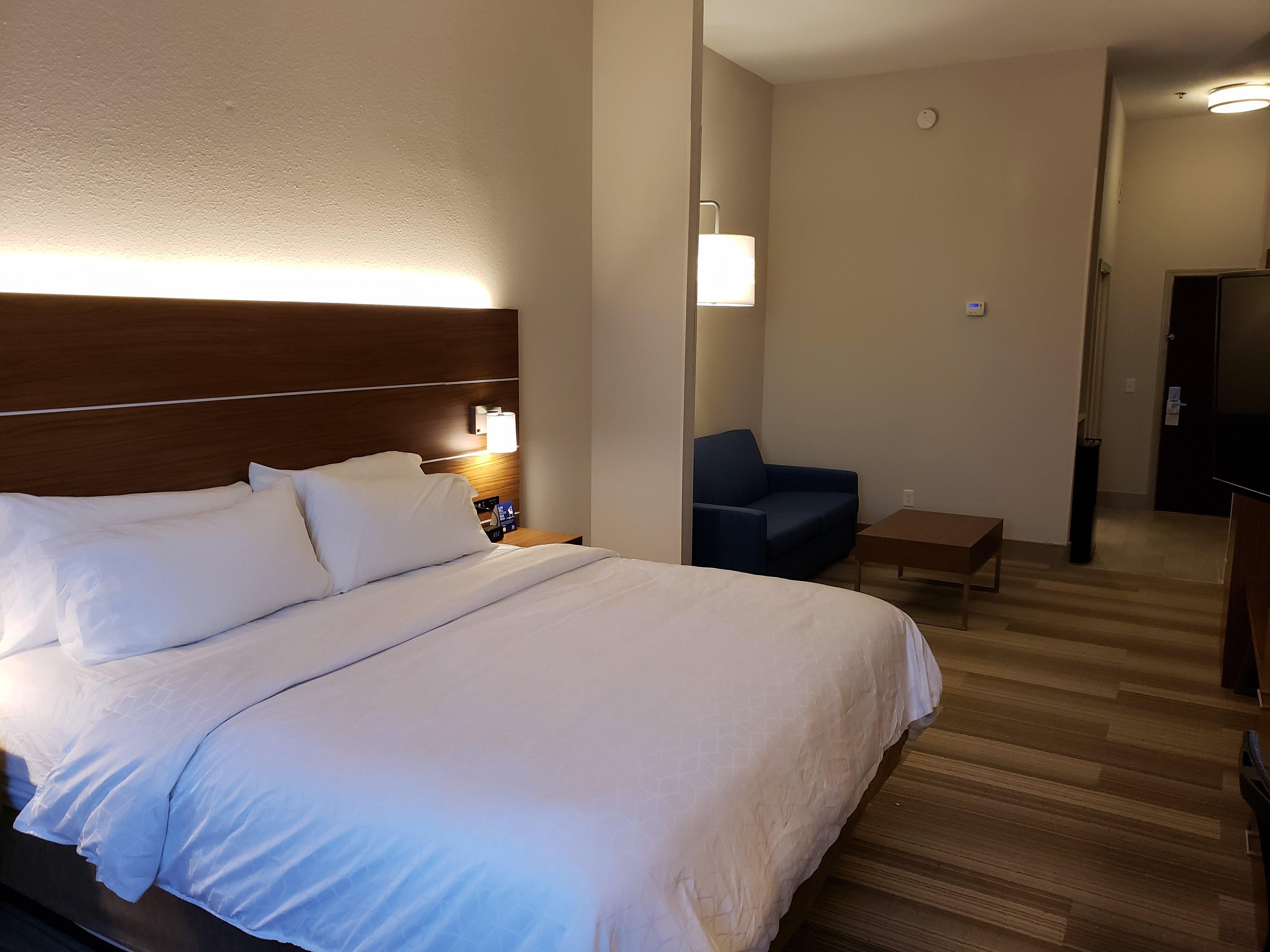 Holiday Inn Express By Ihg Douglas Zewnętrze zdjęcie