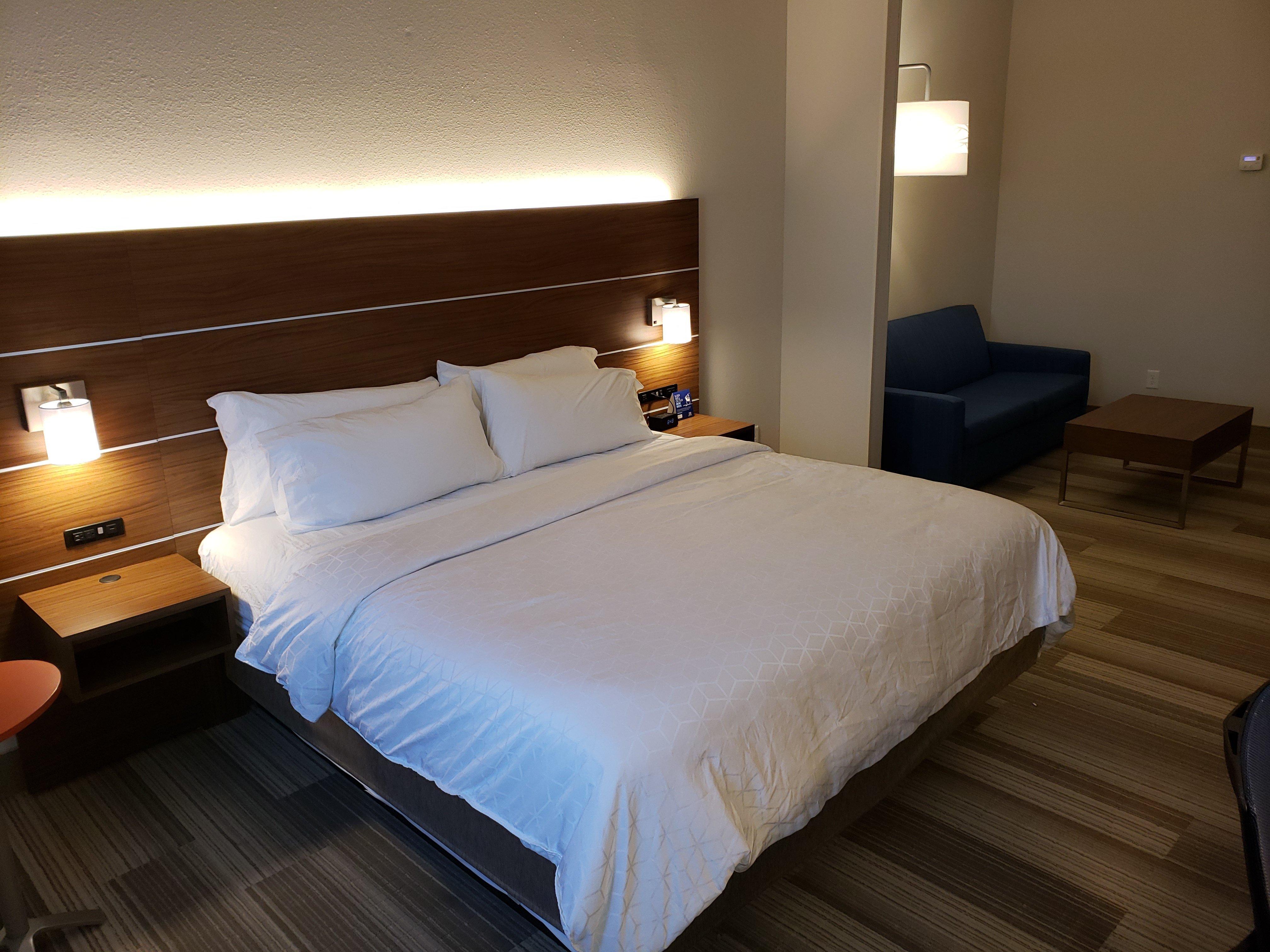 Holiday Inn Express By Ihg Douglas Zewnętrze zdjęcie